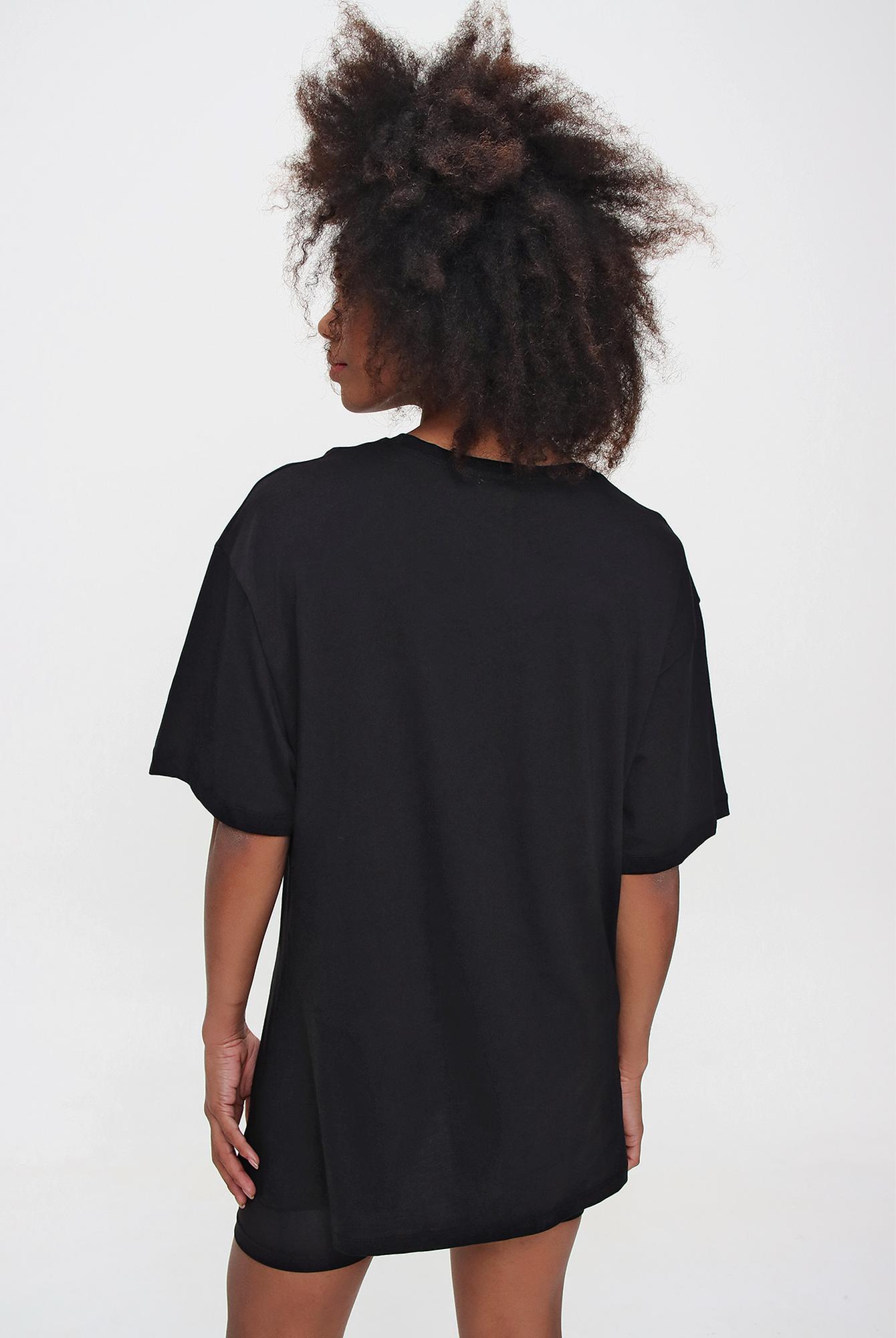  Ecrou Kadın Siyah Anime Baskı Oversize Tshirt
