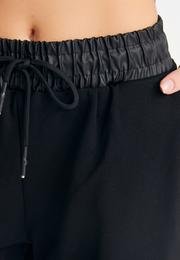  Ecrou Kadın Siyah Beli Deri Garnili Çelik Örgü Jogger Pantolon