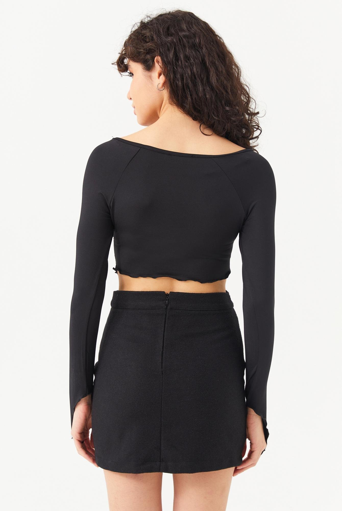  Ecrou Kadın Siyah Önü Drapeli Altı Tül Detay Crop Bluz