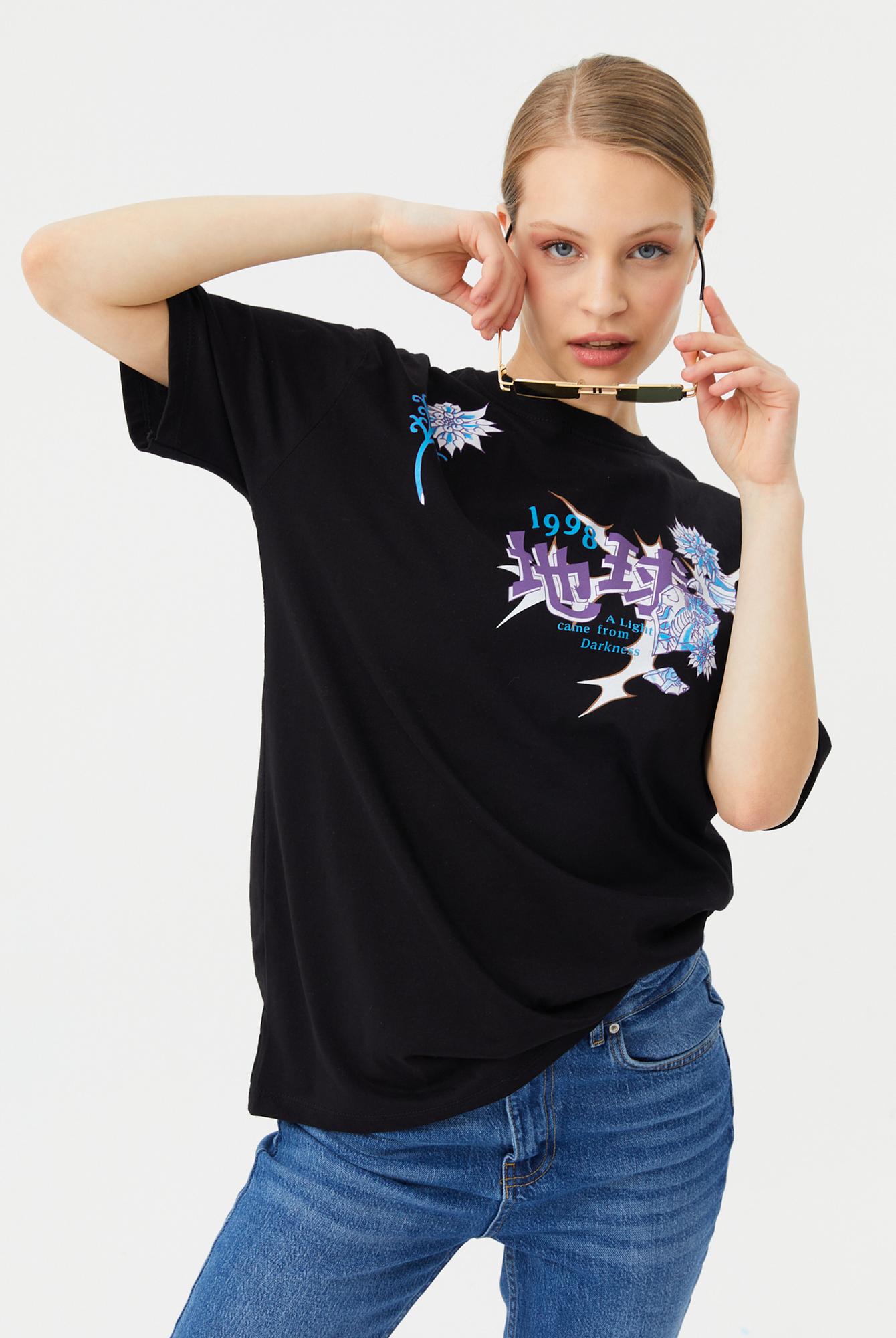  Ecrou Kadın Siyah Japon Sanatı Ön Ve Sırt Baskılı Oversize Tshirt