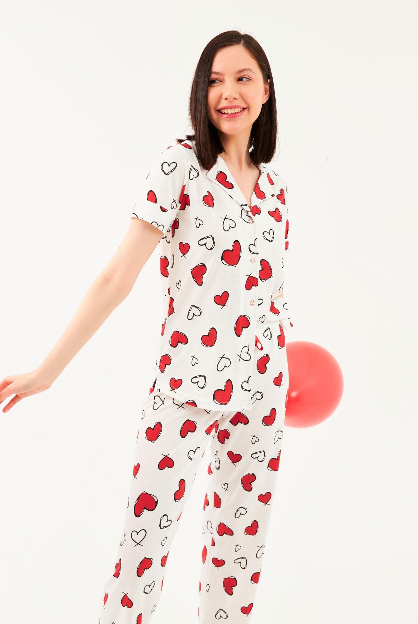  Ecrou Kadın Beyaz Kırmızı Kapli Düğmeli Kısa Kol Pijama Takım