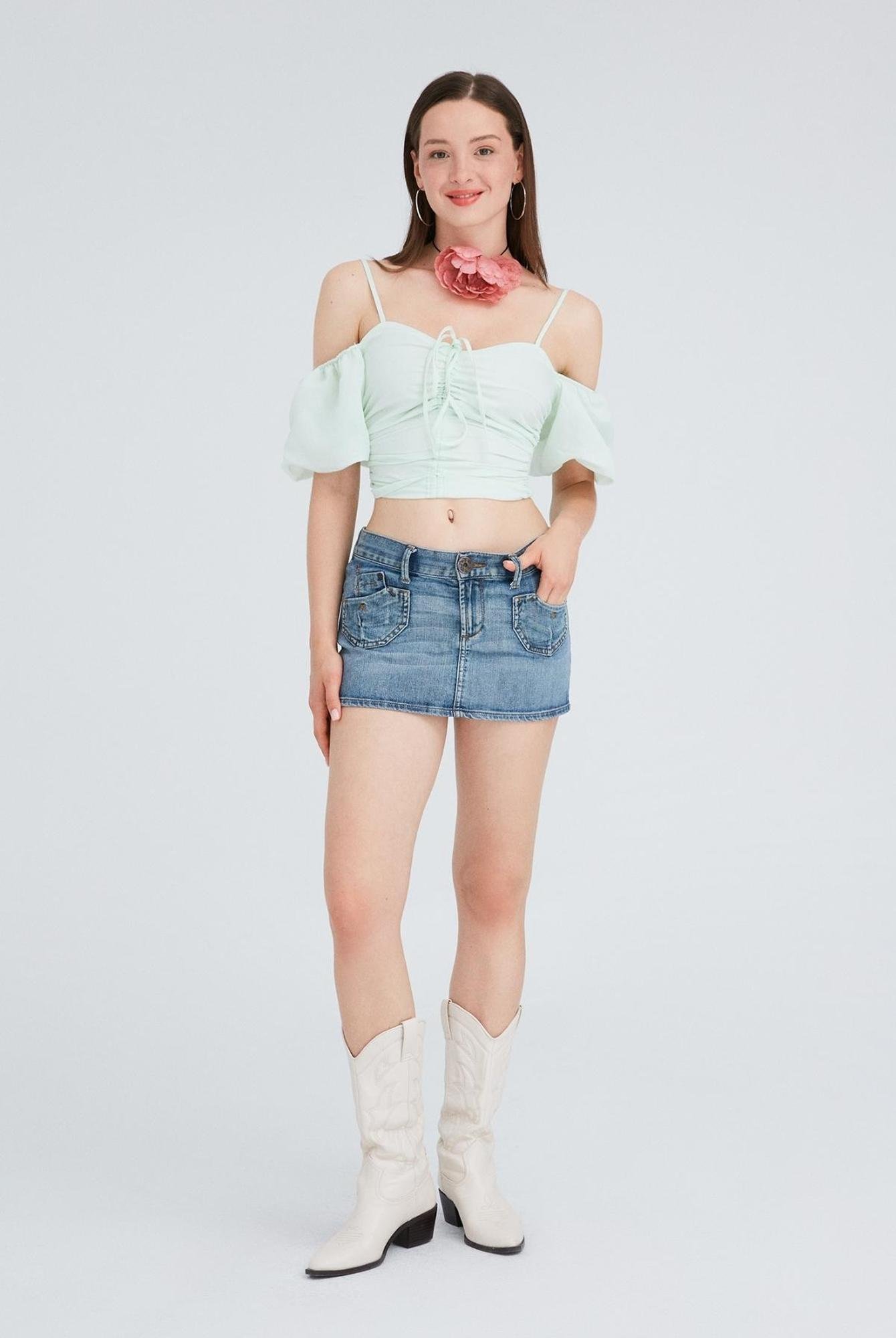  Ecrou Kadın Mint Balon Kol Önü Büzgülü Crop Bluz